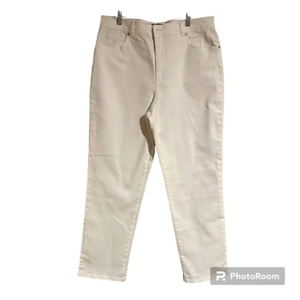 Gloria Vanderbilt denim white pants